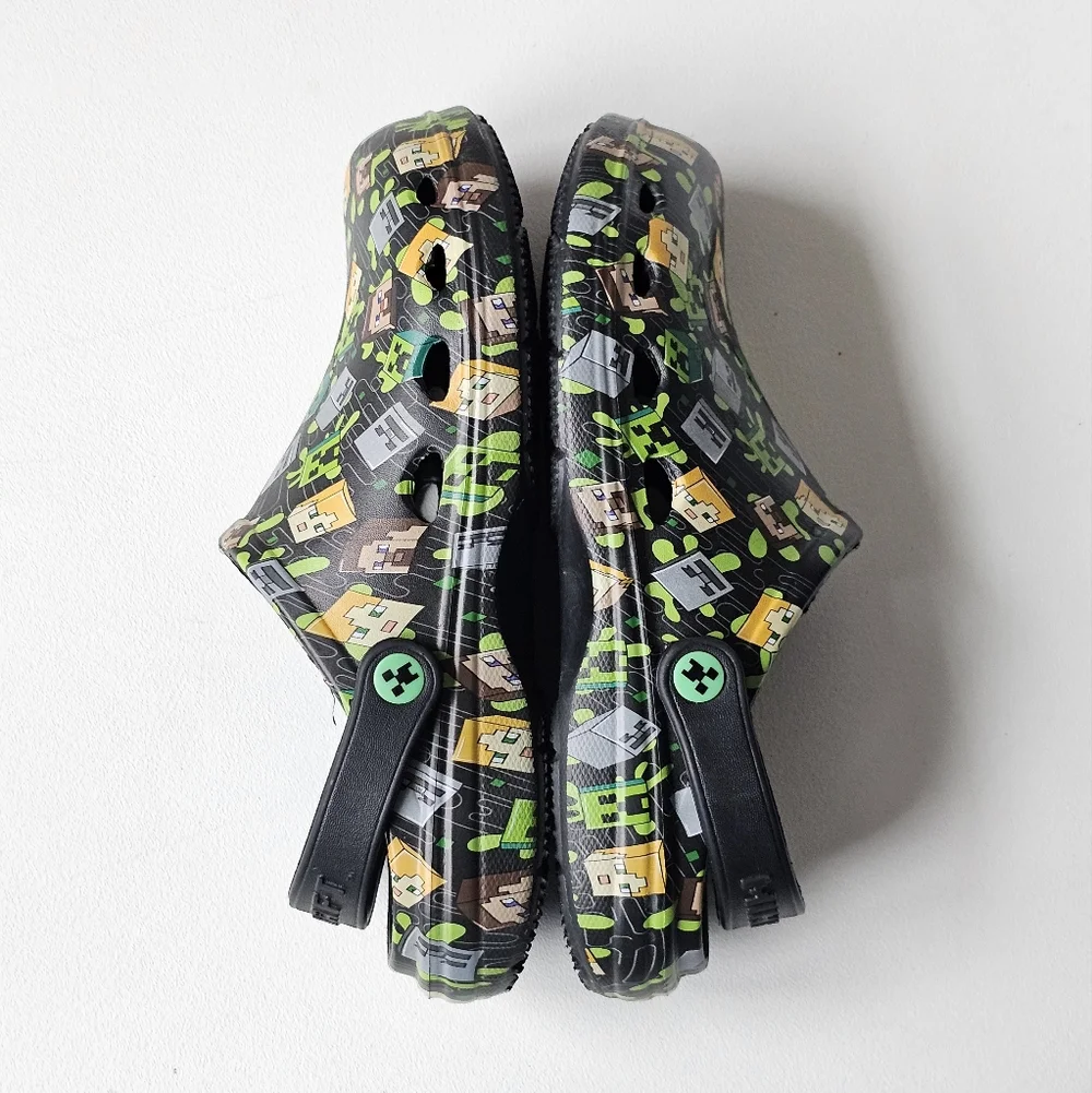 Minecraft Character Print Clogs Men’s Size 6 Black Green Gamer Shoes